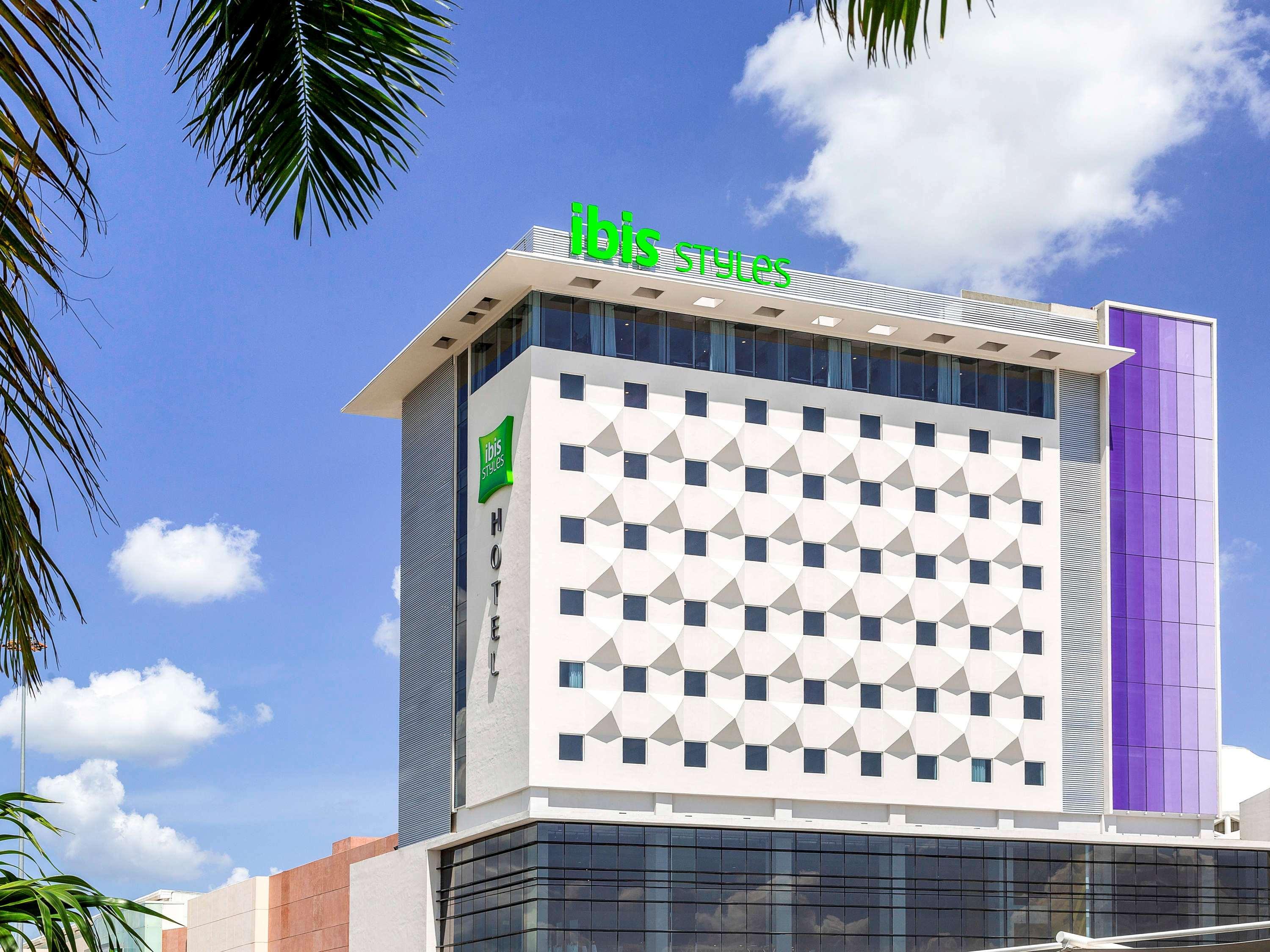 Ibis Styles Merida Galerias Exteriör bild