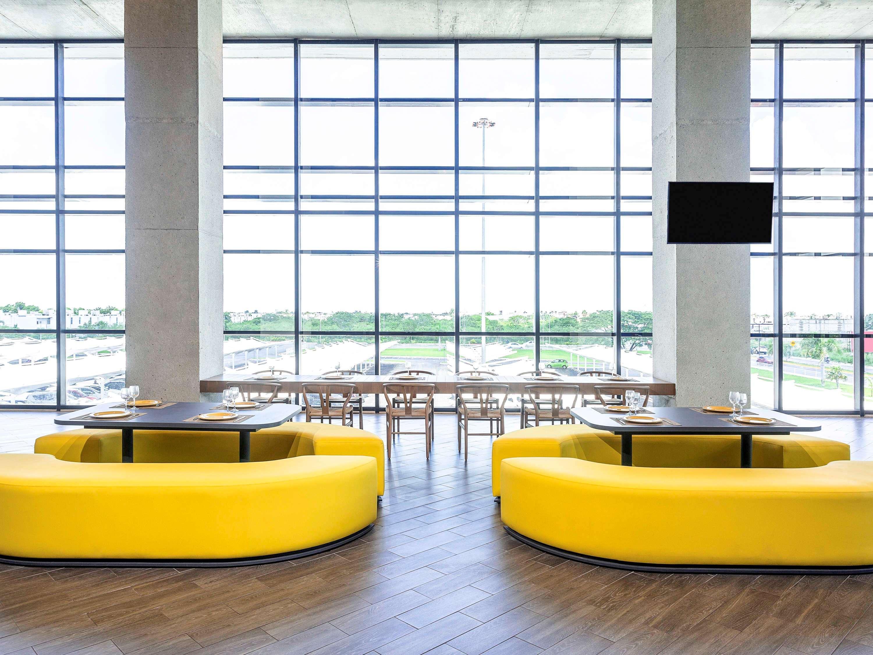 Ibis Styles Merida Galerias Exteriör bild
