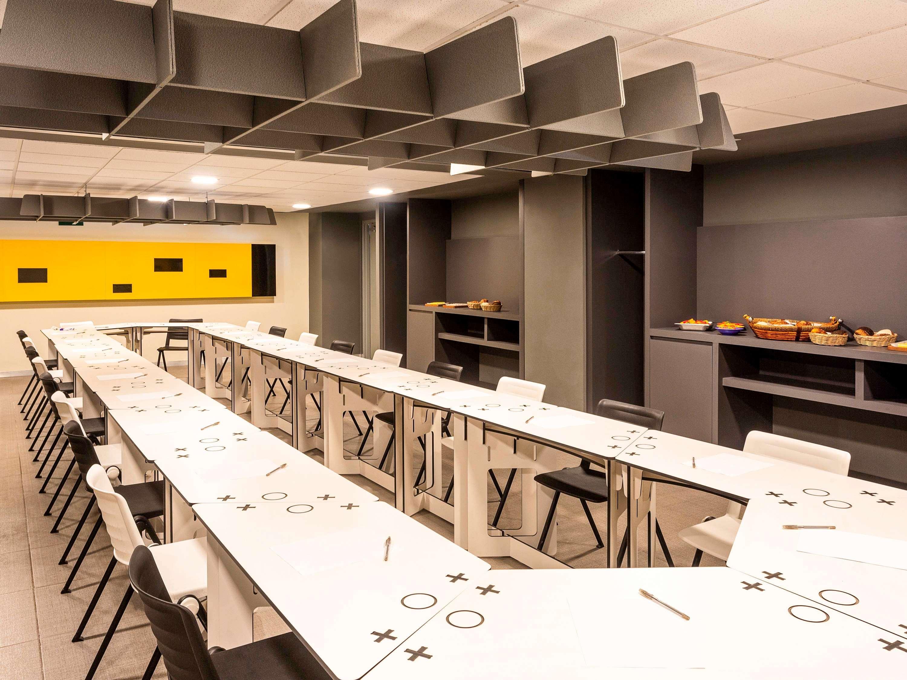Ibis Styles Merida Galerias Exteriör bild