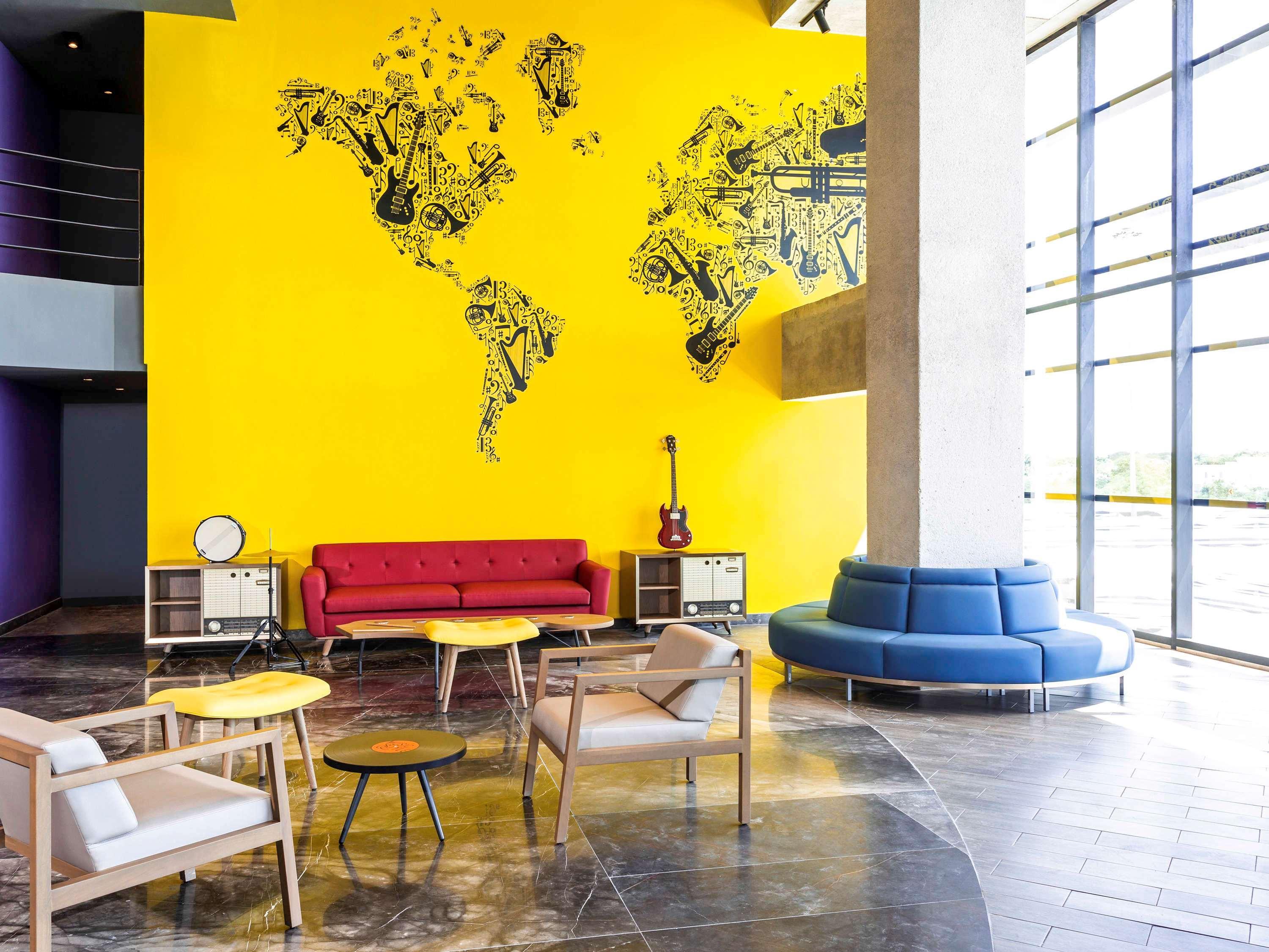 Ibis Styles Merida Galerias Exteriör bild