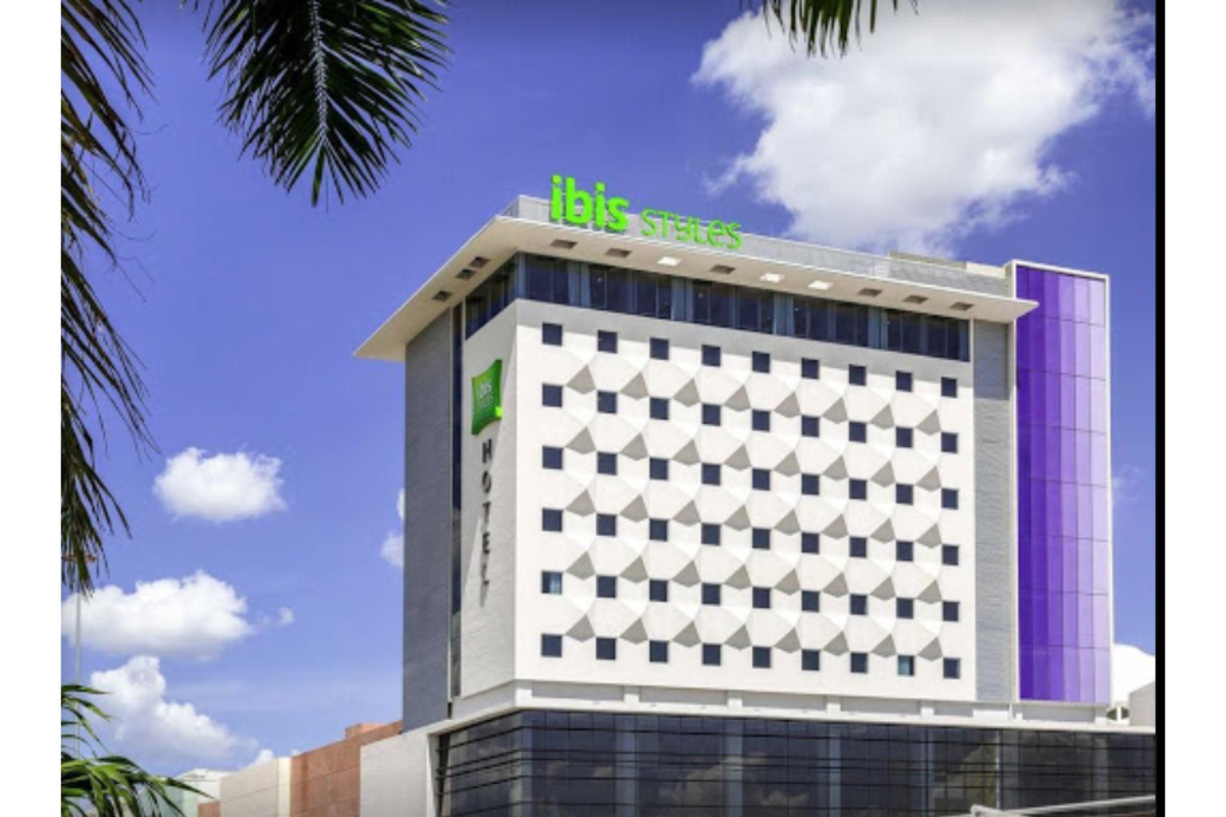 Ibis Styles Merida Galerias Exteriör bild